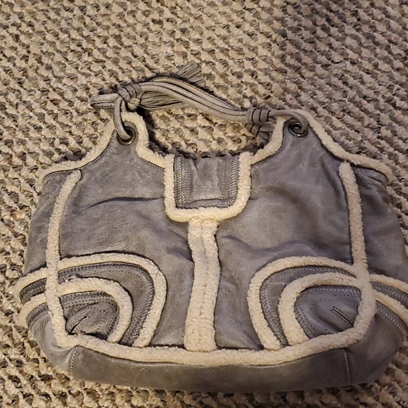 Handbag - Picture 2 of 3